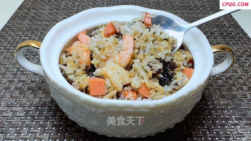 火腿虾仁紫菜炒饭的做法