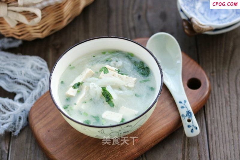 虾皮萝卜豆腐汤的做法