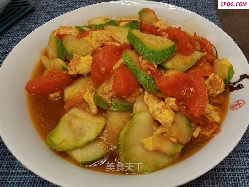 西葫芦炒番茄蛋的做法