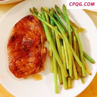 冬笋肉片炒黄米糕