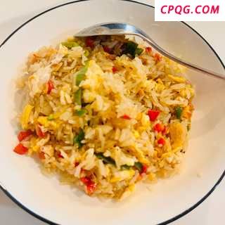 火腿虾仁紫菜炒饭