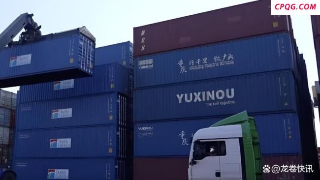 美网民发现中国制造太重要了 关税前抢购热潮