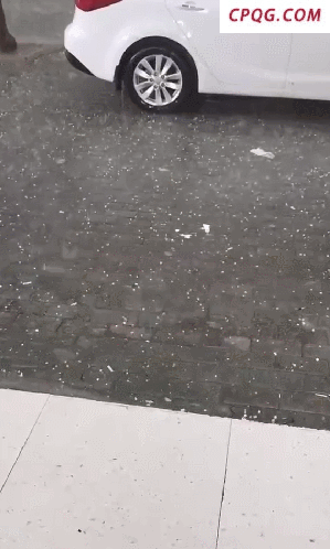 湖北多地遭遇冰雹雷雨大风 强对流天气来袭