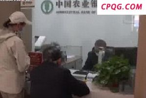 陈若琳辅导全红婵还兼顾与郭晶晶交流 跳水女王温馨互动