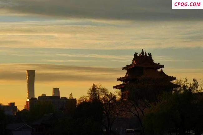 大风过后，北京迎来灿烂朝霞 春光明媚新一天