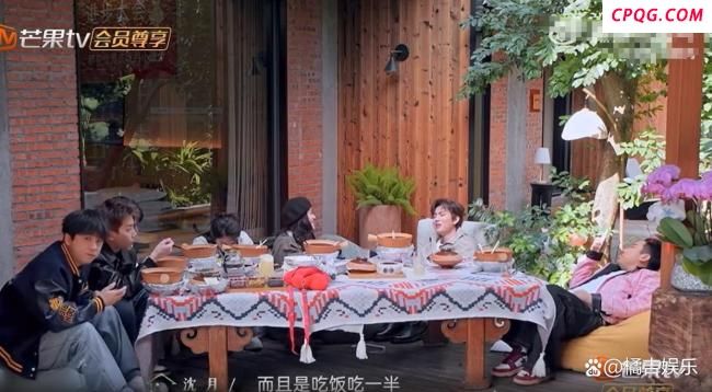 网友调侃：第一次见录一半全睡了的综艺！