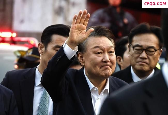 韩国前总统尹锡悦今日受刑事审判 面临终身监禁风险