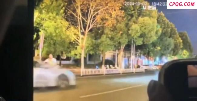 景德镇车祸家属带1家3口衣服出庭