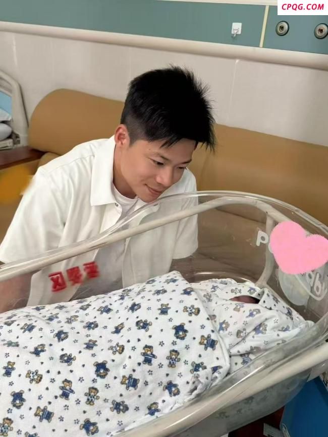 苏炳添结婚近9年儿女双全