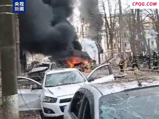 泽连斯基解雇乌官员，因组织颁奖典礼遭袭，俄方称两枚导弹消灭60名乌军官