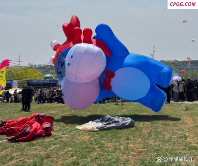潍坊风筝节显眼包们申请出战