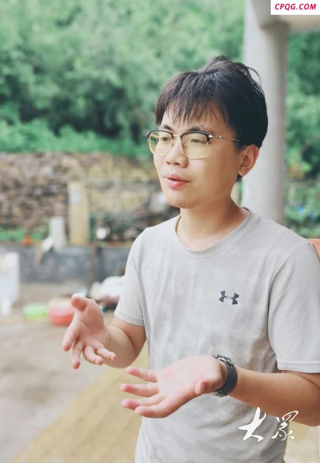 当村支书开始拍短视频卖货 乡村振兴新路径