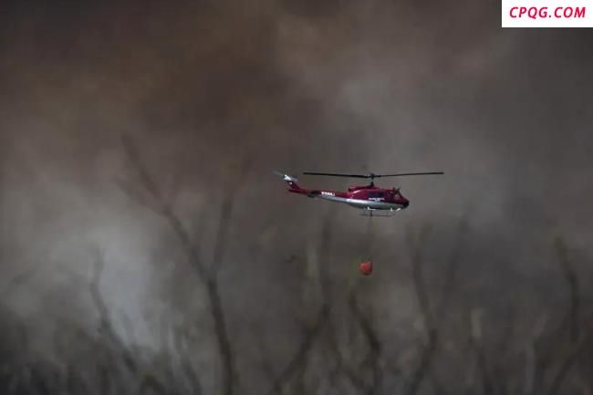 美国新泽西州爆发最大野火 数千居民撤离
