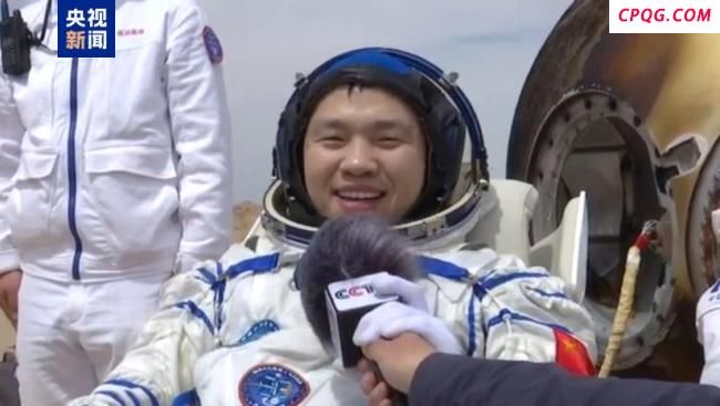 3名航天员着陆后状态良好 神十九成功快速返回