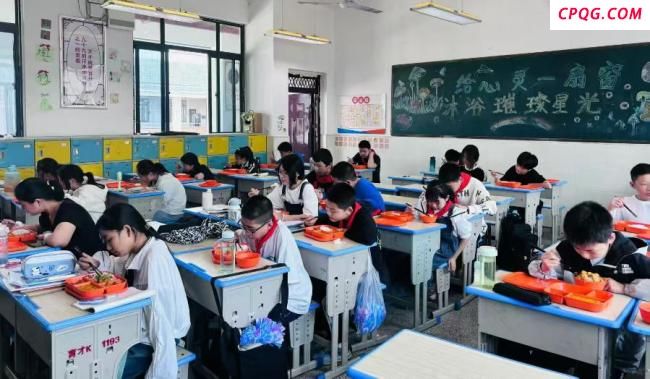 湖北鄂州回应小学生呕吐腹泻 官方正调查处理