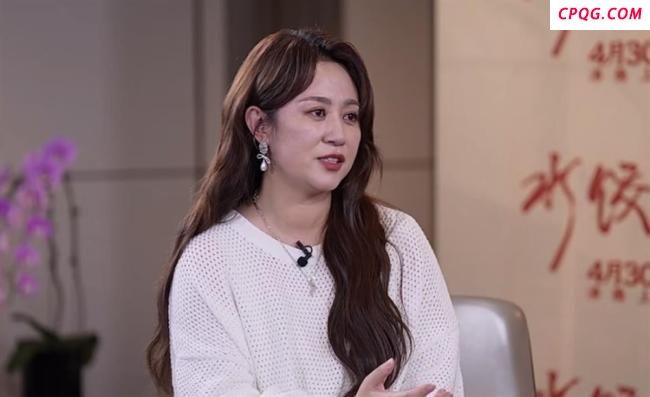 马丽自曝8岁时父母离异 缺失父爱的遗憾