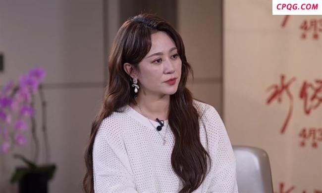 马丽自曝8岁时父母离异 缺失父爱的遗憾