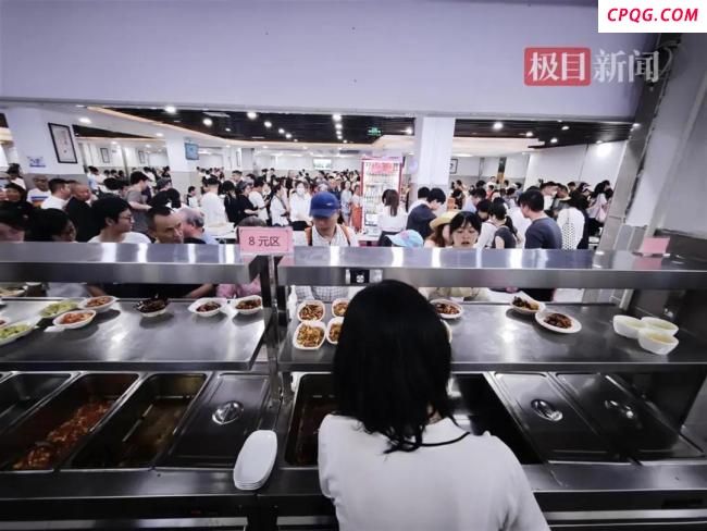 荣昌公务员食堂一顿蒸1000斤米饭 机关食堂“开门迎客”
