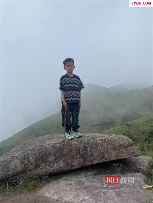 游客意外拍下8岁男童走失前画面