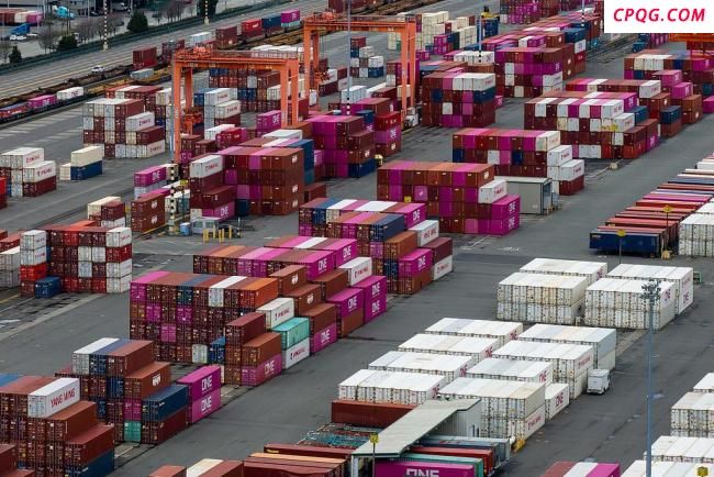关税对美国经济带来连锁冲击 港口业务量下降