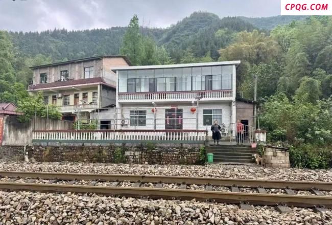火车穿村被撞身亡者最小仅1岁半 铁路部门加强安全措施