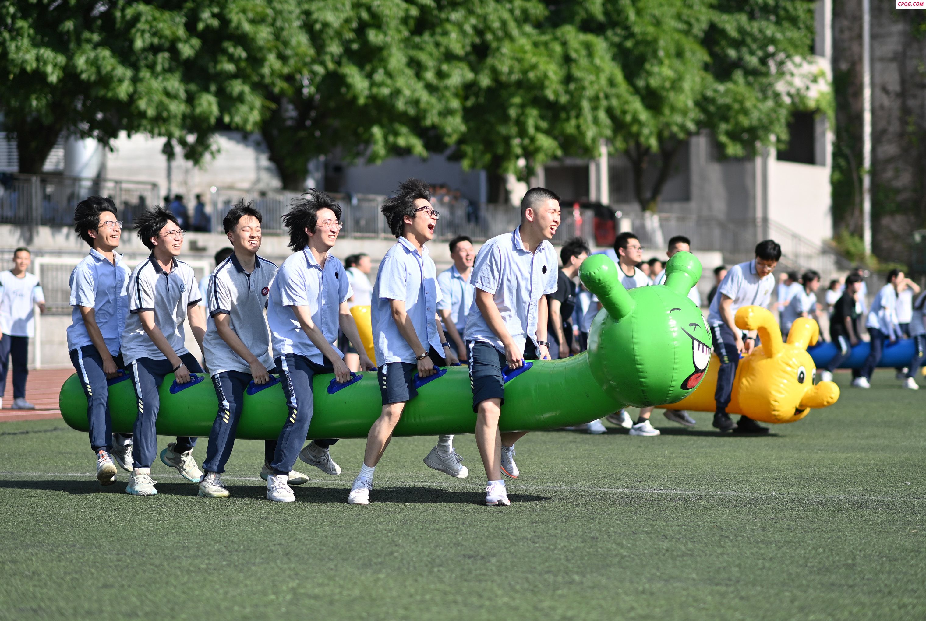 趣味运动会 放松心情迎接高考