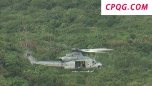 "高空掉袋"遭抗议 驻日美军持续引发冲绳