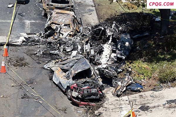 美国圣迭戈坠机事件中机上六人全部死亡