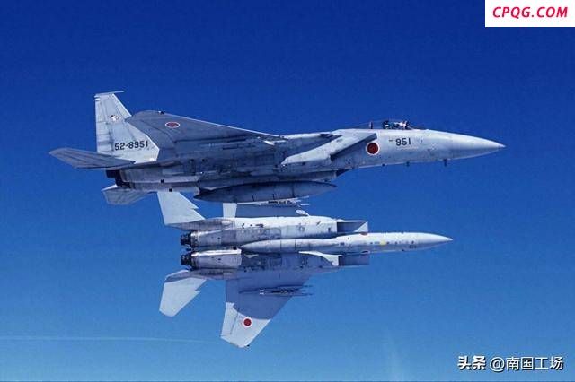 学者称日本F-15尝到了歼-15的厉害 辽宁号航母战斗群强势进入西太平洋