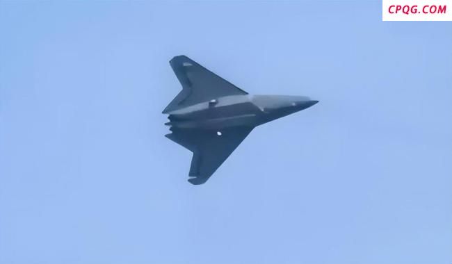 专家：沈飞六代机全动翼尖异常灵活 定义未来空战技术