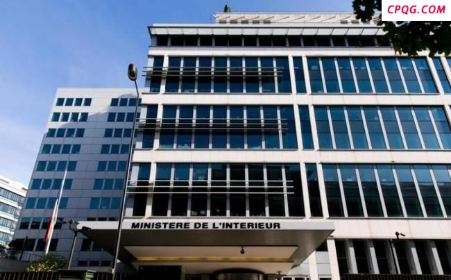 法国一情报人员被发现死在工作车辆内