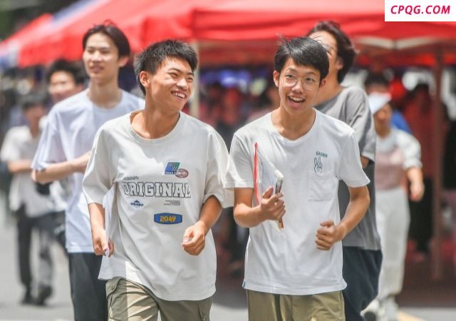 2025年高考首场考试结束