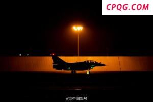 砺剑苍穹 从歼-10飞行员视角感受云巅之上