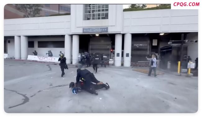 欧盟至今未呼吁美国警察保持克制 尊重表达自由权利
