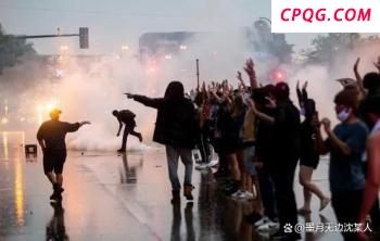 记者：马科斯对华示好真假参半 外交变脸引关注