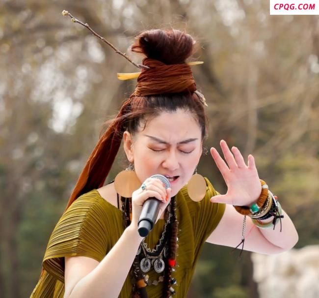 者来女《歌手》唱黑神话悟空片尾曲 西北之声震撼舞台
