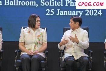 印度客机失事前画面：一家五口赴伦敦开启新生活，拍下最后全家福 梦想仅持续32秒