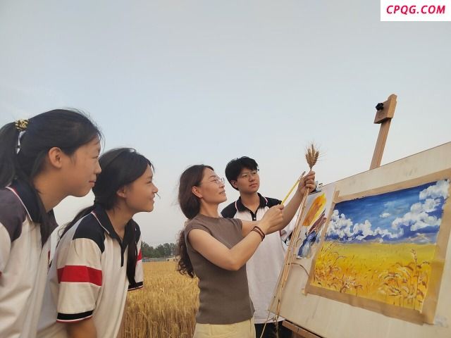 田间研学绘“丰”景