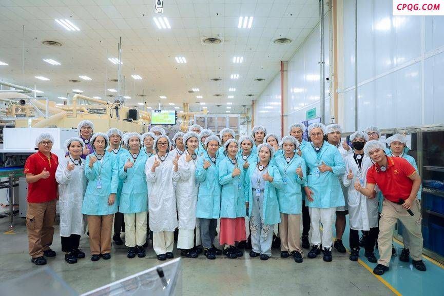 中国唯一“纸尿裤灯塔工厂”探秘！父亲节解码奶爸带娃底气