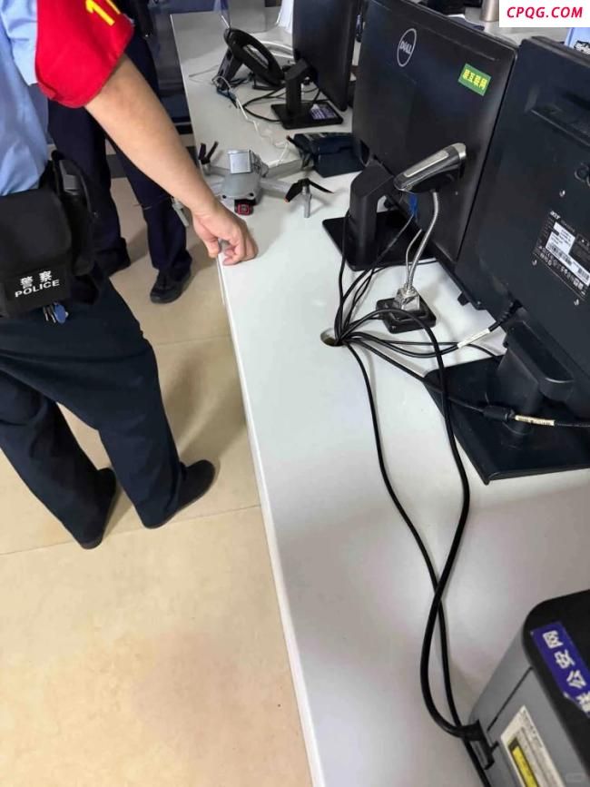 景区回应游客在滕王阁遭无人机划伤