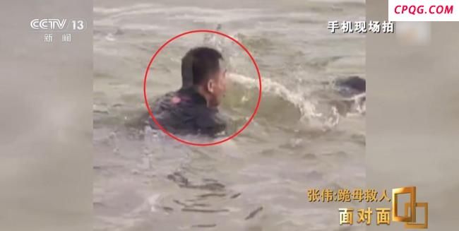 总台专访跪母救人的军人张伟