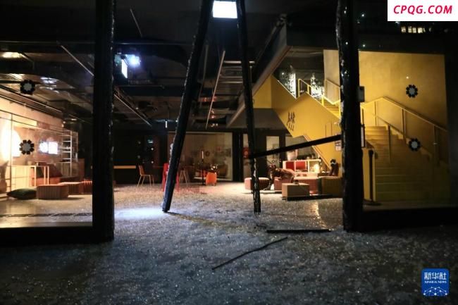 伊朗向以色列发射近百枚导弹 特拉维夫建筑受损
