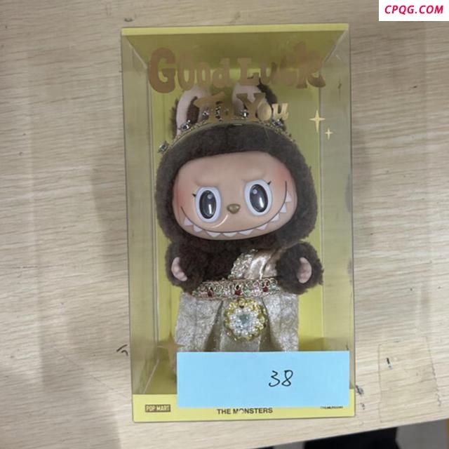 39个LABUBU拍卖价超19万 海关罚没品竞拍火热