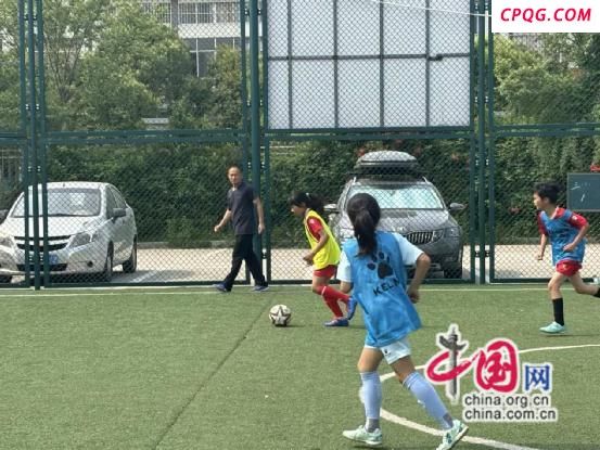 徐州睢宁：凌城小学女足的荣光 十年绿茵追梦人