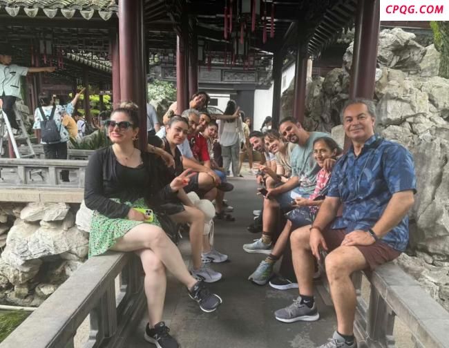 上海至伊朗旅游团分批回国 战争阴影下的特别之旅