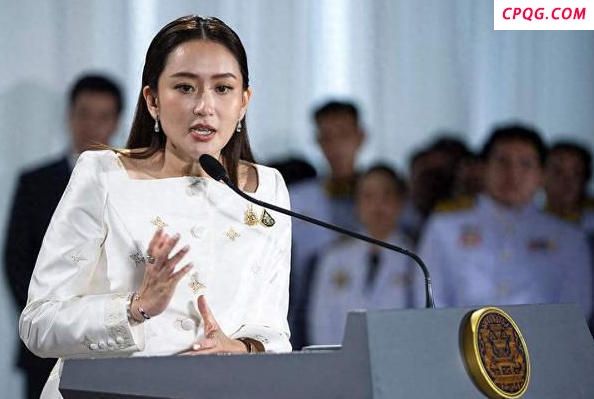 通话录音引争议 泰国上议院要求罢免总理佩通坦