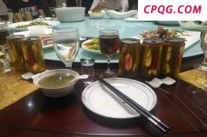小米集团总裁卢伟冰透露YU7价格 配置升级不便宜