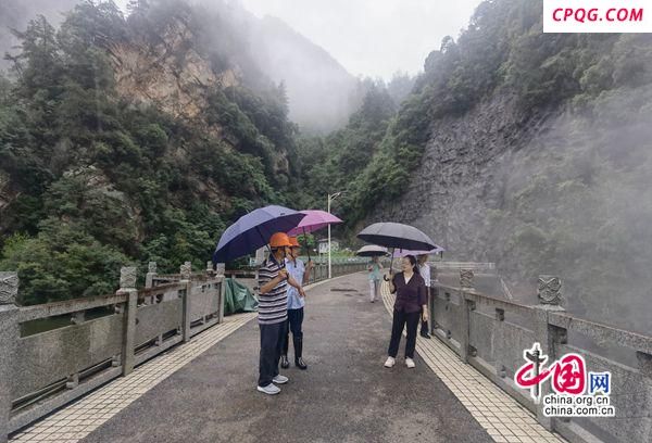 武陵源迎战6·18极端强降雨：栉风沐雨三千峰