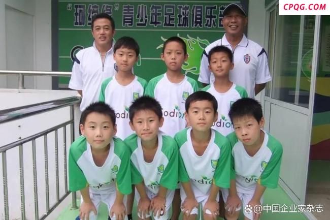 苏超榜首背后那个差点倾家荡产的人 足球“疯子”的圆梦之路
