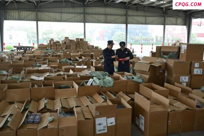 上海海关查获超1900万支假烟